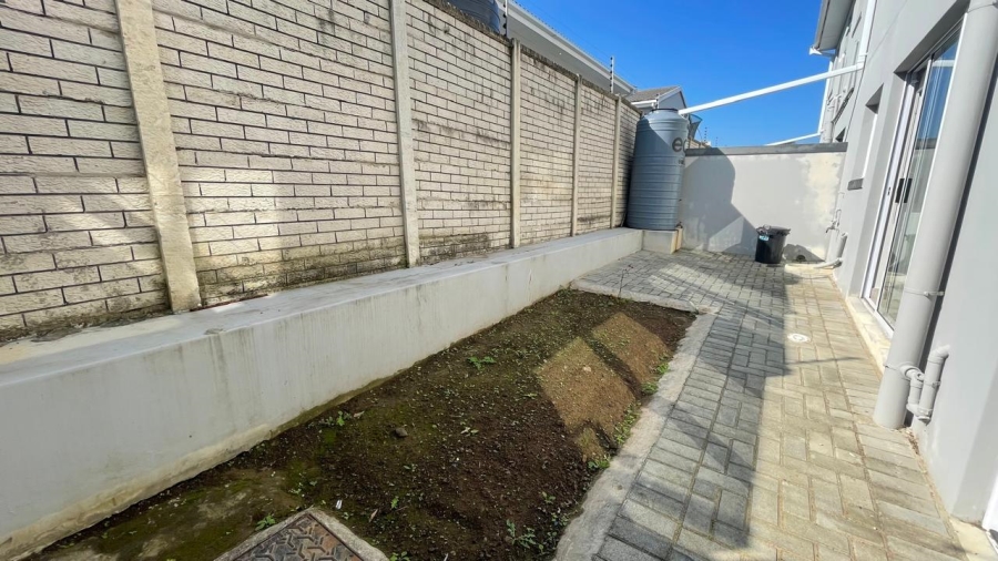 3 Bedroom Property for Sale in Nahoon Valley Park Eastern Cape